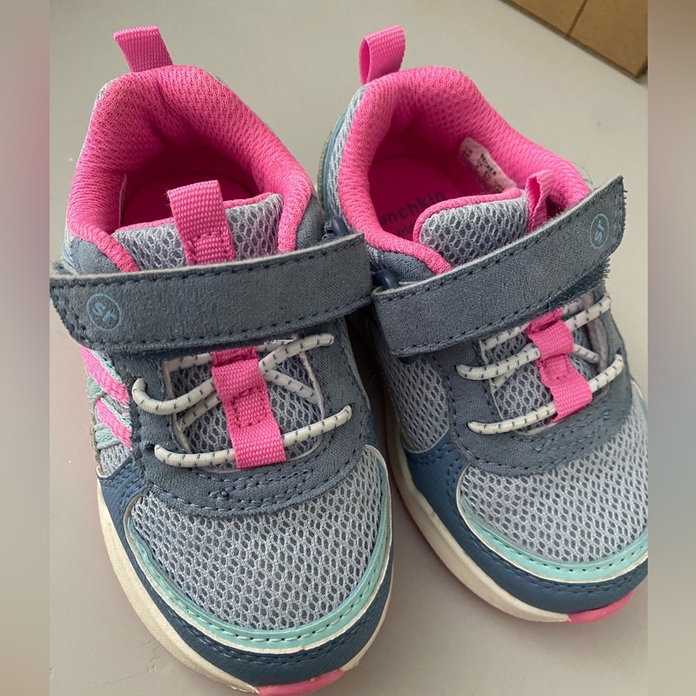 Stride Rite Becker Toddler Girls Shoes Size 6 Pink and Blue